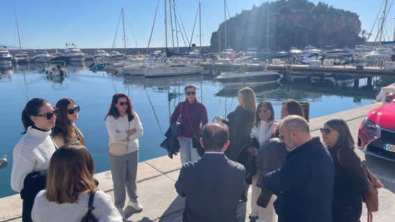 La Costa Tropical recibe a 9 agentes especializados en la organización de congresos y reuniones para empresas