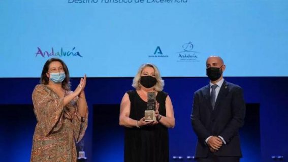 Almuñécar recibe el reconocimiento ‘Destino Turístico de Excelencia 2021’ de la Consejería de Turismo