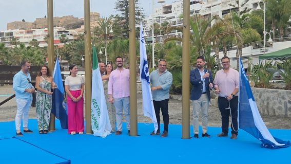 Almuñécar revalida su liderazgo como el municipio con más Banderas Azules de Granada