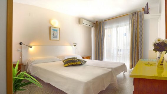 Hostal Altamar 2*