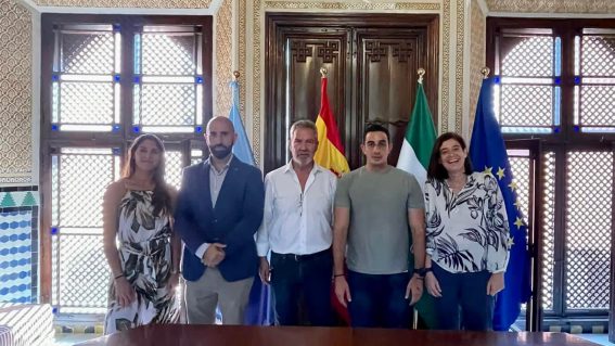 El Patronato de Turismo y el Puerto de Motril reciben a ejecutivos del Grupo Internacional de Destinos de Cruceros