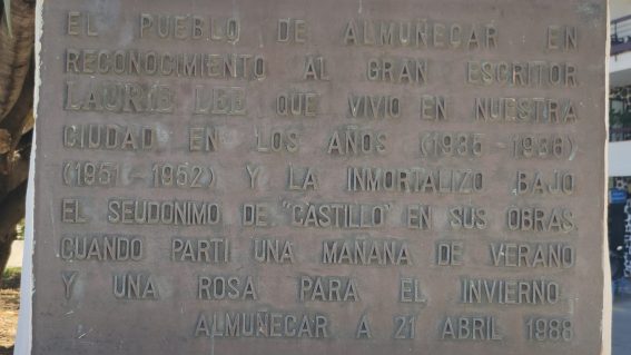 Monumento a Laurie Lee