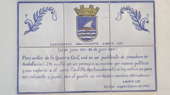 Monumento a Laurie Lee