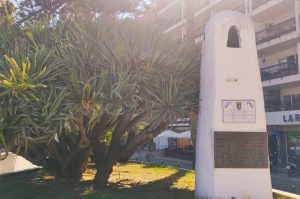 Monumento a Laurie Lee