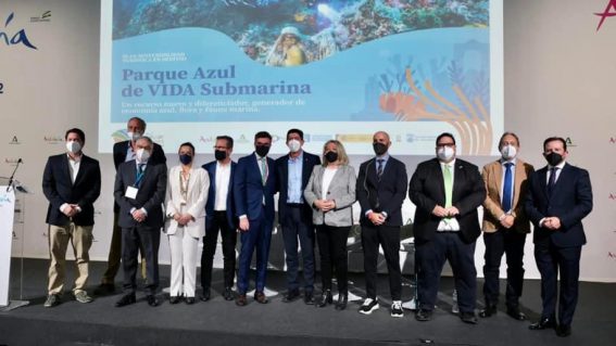 Juan Marín presenta en FITUR el Parque Azul de vida submarina de Almuñécar – La Herradura.