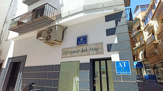 Apartamentos El Tranco del Mar 2 Llaves